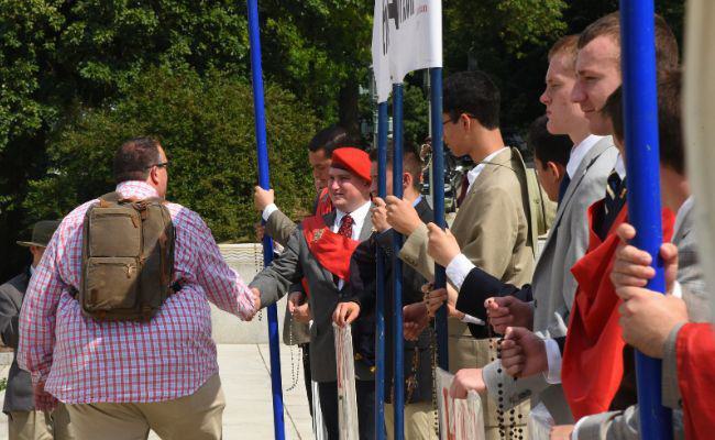 Man greets Pro-life crusaders